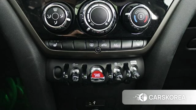 Mini Cooper Countryman 2021 Небесно-голубой из Кореи, фото 3