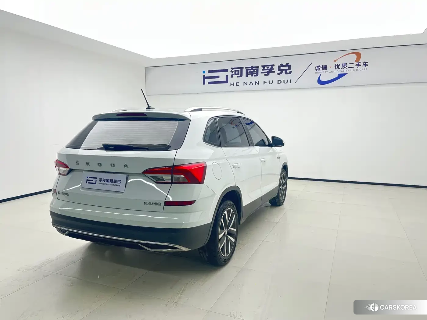 Skoda Komick 2024 Белый из Китая, фото 3