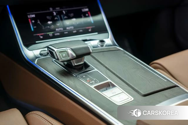 Audi A6L 2023 Черный из Китая, фото 3