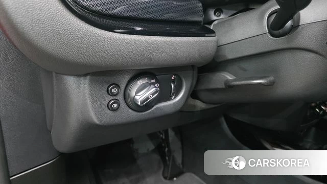 Mini Cooper Clubman 2023 Красный из Кореи, фото 3