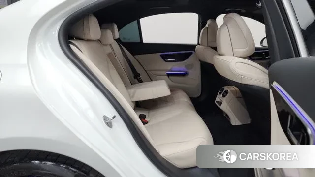 Mercedes-Benz C-Class W206 2023 Белый из Кореи, фото 3