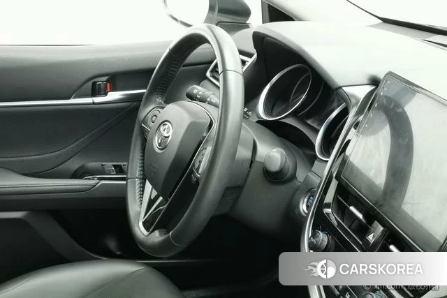 Toyota Camry 2023 Белый из Китая, фото 3