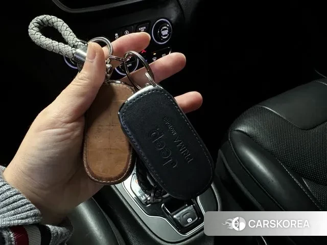 Jeep Cherokee (KL) id 3284118 из Кореи 3