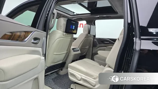 Cadillac Escalade 5th Generation 2023 Черный из Кореи, фото 3