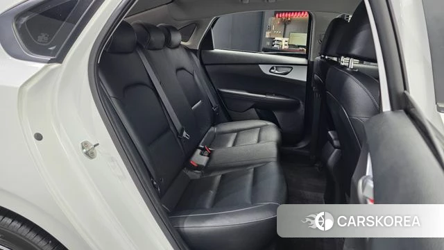 Kia The New K3 2nd generation 2021 Белый из Кореи, фото 3