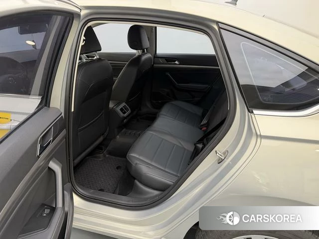 Volkswagen Lavida 2018 Желтый из Китая, фото 3