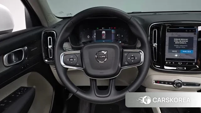 Volvo XC40 2025 Белый из Кореи, фото 3