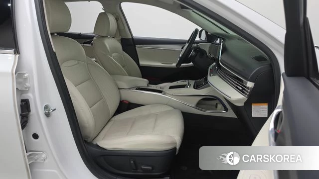 Hyundai The New Grandeur IG Hybrid 2022 Белый из Кореи, фото 3