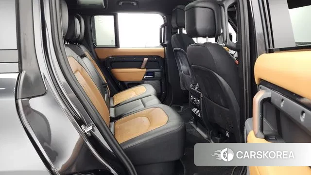 Land Rover Defender (L663) 2024 Серый из Кореи, фото 3