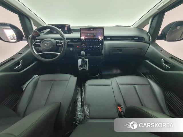 Hyundai Staria 2023 Серебристо-серый из Кореи, фото 3