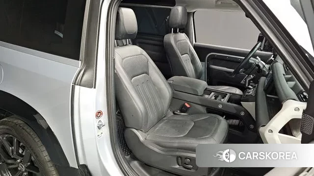 Land Rover Defender (L663) 2021 Серебряный из Кореи, фото 3