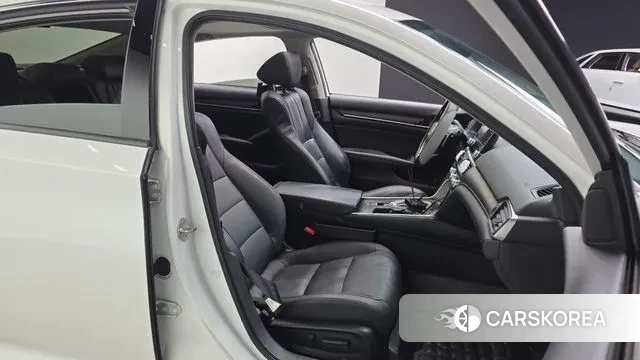 Honda Accord 10th Generation 2018 Белый из Кореи, фото 3