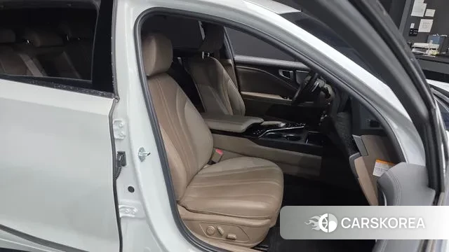 Kia K8 Hybrid 2023 Белый из Кореи, фото 3