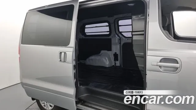 Hyundai The New Grand Starex 2019 Серебристо-серый из Кореи, фото 3