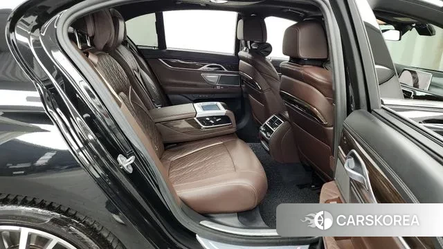BMW 7 Series (G11) 2020 Черный из Кореи, фото 3