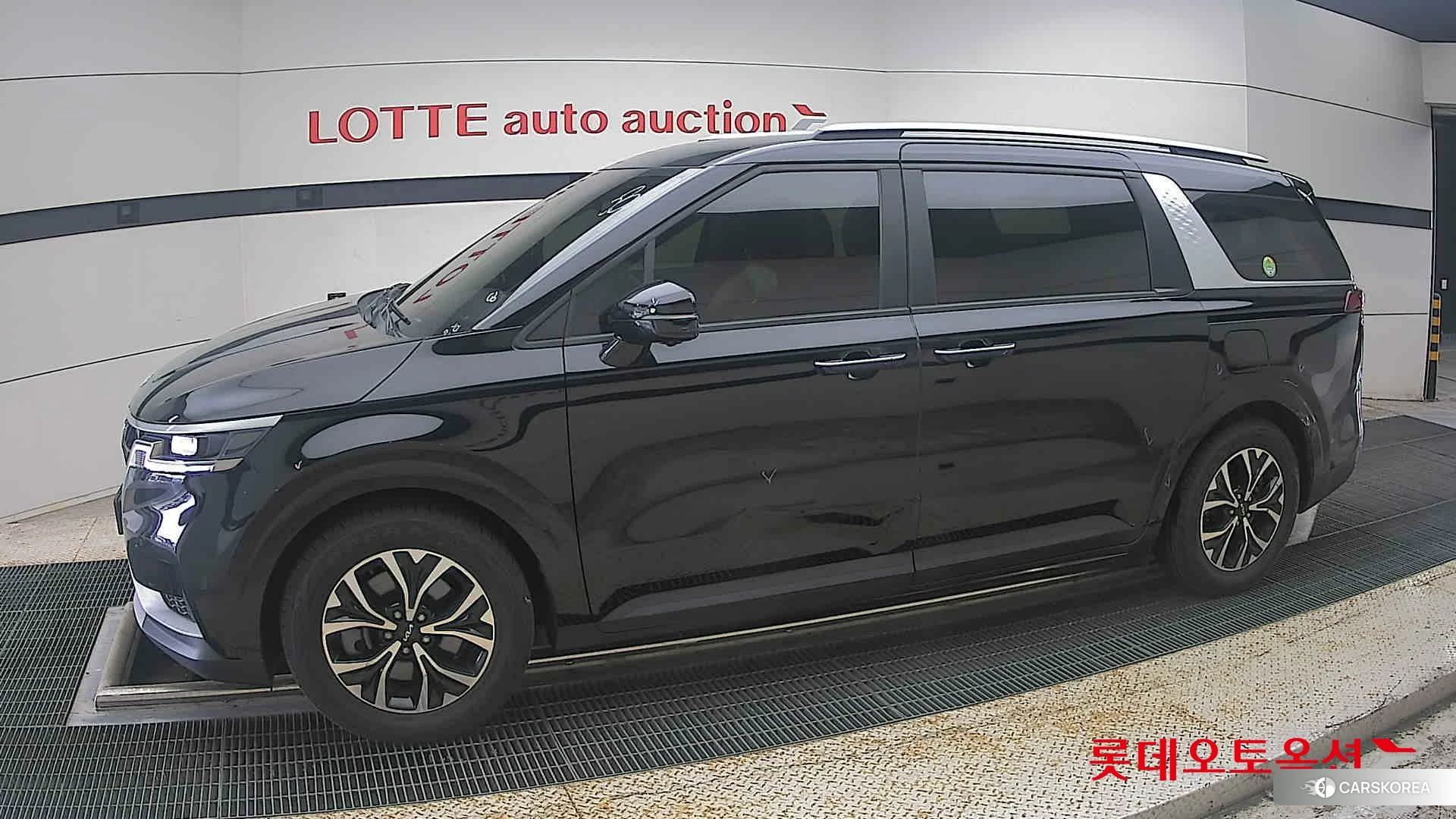 Kia Carnival 2023 Черный из Кореи, фото 3