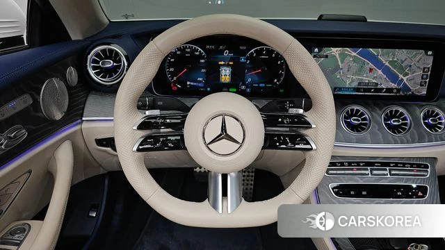 Mercedes-Benz E-Class W213 2023 Белый из Кореи, фото 3