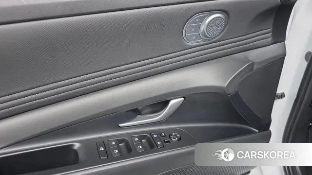 Hyundai Avante (CN7) 2023 Белый из Кореи, фото 3