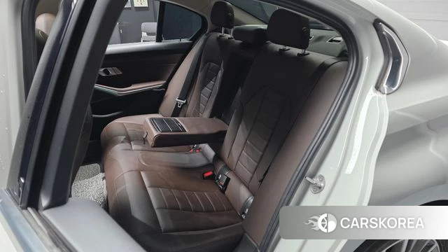 BMW 3 Series (G20) 2021 Белый из Кореи, фото 3