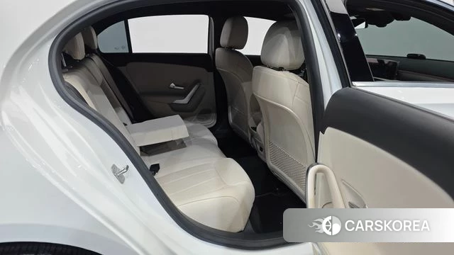 Mercedes-Benz A-Class W177 2024 Белый из Кореи, фото 3