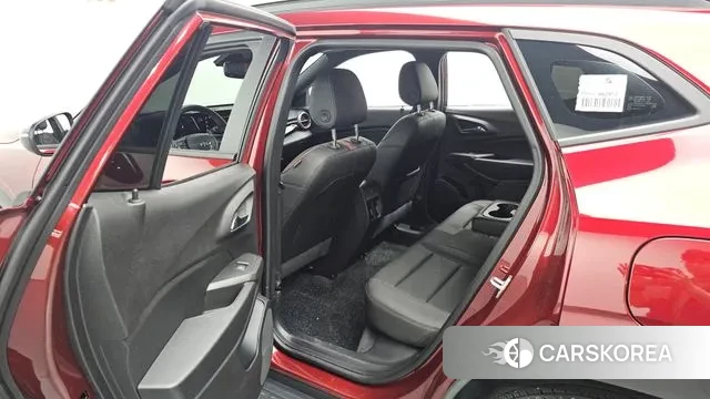 Chevrolet (GM Daewoo) Trax Crossover 2023 Красный из Кореи, фото 3