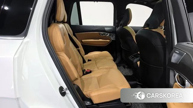 Volvo XC90 second Generation 2023 Белый из Кореи, фото 3