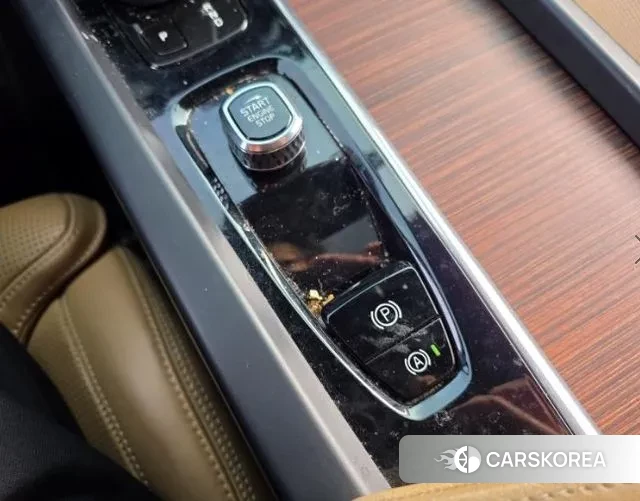 Volvo V60 Cross-Country 2nd Generation 2022 Белый из Кореи, фото 3