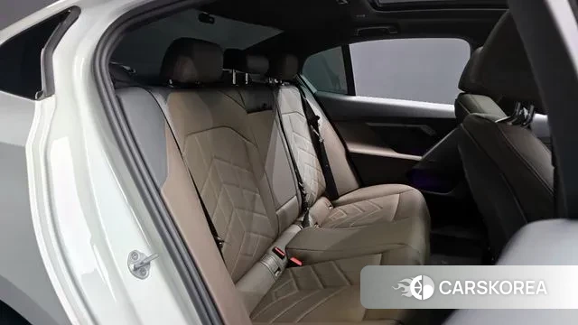 BMW 5 Series (G60) 2025 Белый из Кореи, фото 3