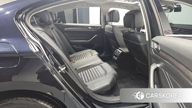 Volkswagen Passat GT (B8) 2021 Черный из Кореи, фото 3