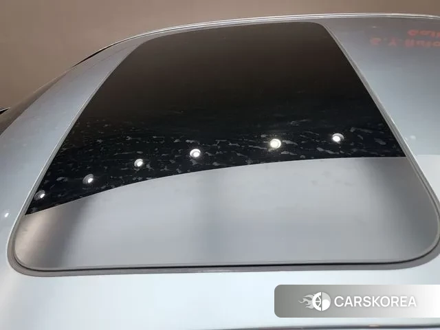 BMW 5 Series (G30) 2018 Серебристо-серый из Кореи, фото 3