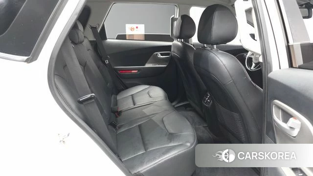 Kia Niro Plus 2022 Белый из Кореи, фото 3