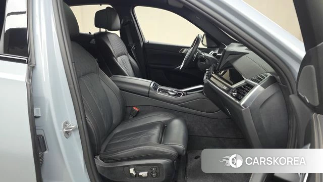 BMW X6 (G06) 2025 Цвет галактики из Кореи, фото 3