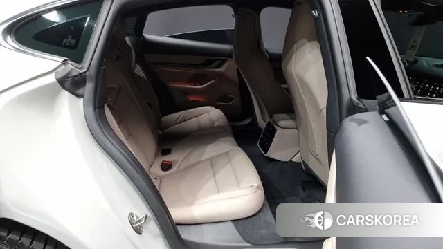 Porsche Taycan 2024 Серебристо-серый из Кореи, фото 3