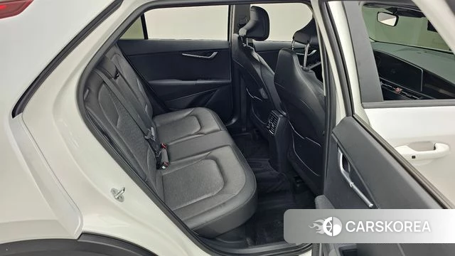 Kia Di Ol Nu Niro 2022 Белый из Кореи, фото 3