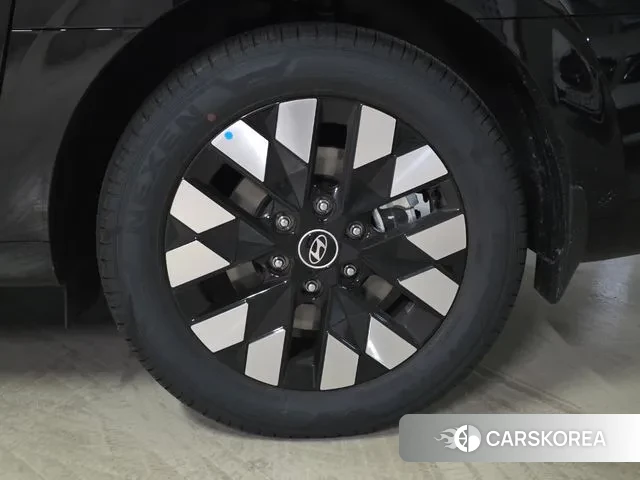 Hyundai Staria 2025 Черный из Кореи, фото 3