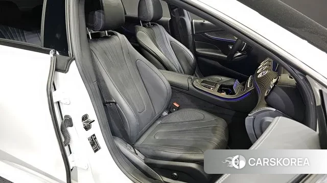 Mercedes-Benz CLS-Class C257 2023 Белый из Кореи, фото 3