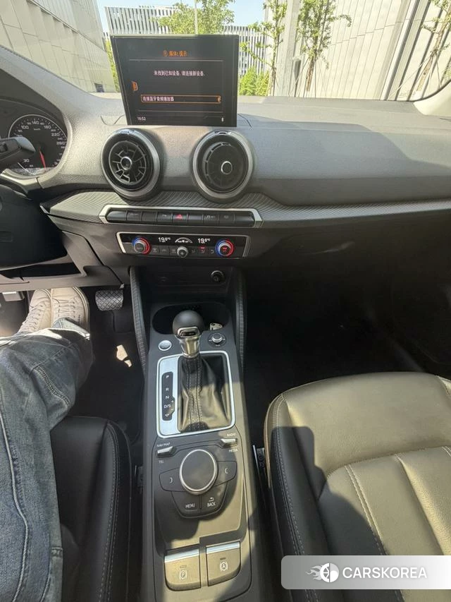 Audi Q2L 2022 Синий из Китая, фото 3
