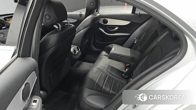 Mercedes-Benz C-Class W205 2018 Серебряный из Кореи, фото 3