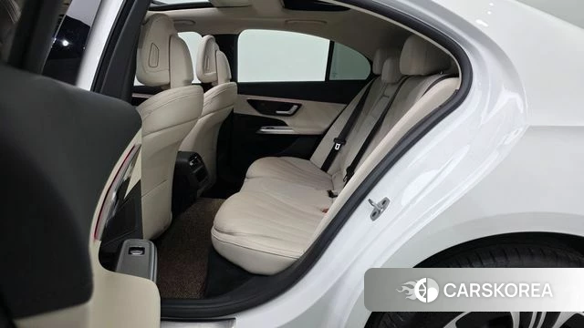 Mercedes-Benz E-Class W214 2025 Белый из Кореи, фото 3