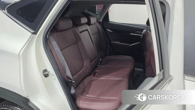 Kia Seltos 2022 Белый из Кореи, фото 3