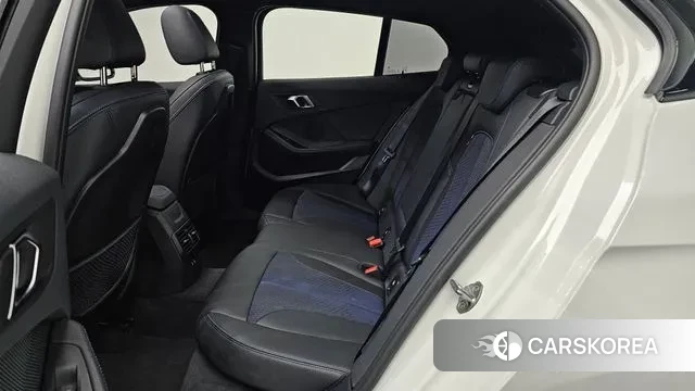 BMW 1 Series (F40) 2024 Белый из Кореи, фото 3