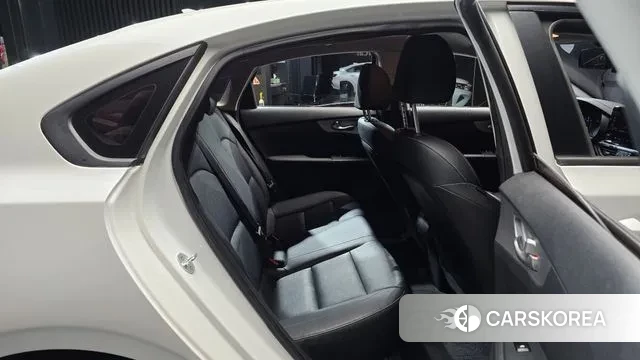 Kia The New K3 2nd generation 2021 Белый из Кореи, фото 3