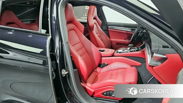 Porsche Panamera (971) 2022 Черный из Кореи, фото 3