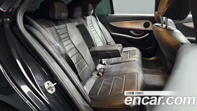 Mercedes-Benz E-Class W213 2021 Черный из Кореи, фото 3