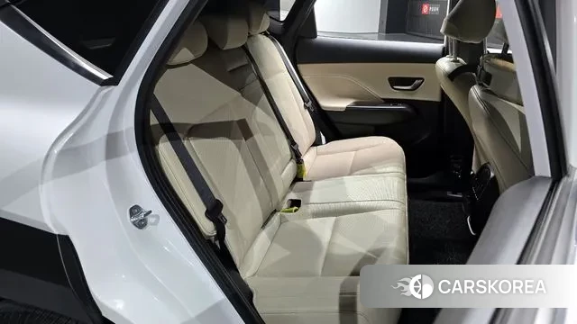 Hyundai Kona Hybrid (SX2) 2023 Белый из Кореи, фото 3