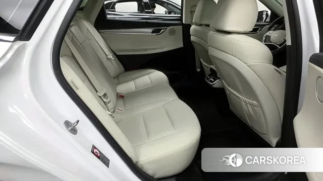 Hyundai The New Grandeur IG Hybrid 2022 Белый из Кореи, фото 3
