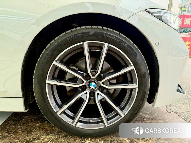 BMW 3 series 2023 Белый из Китая, фото 3