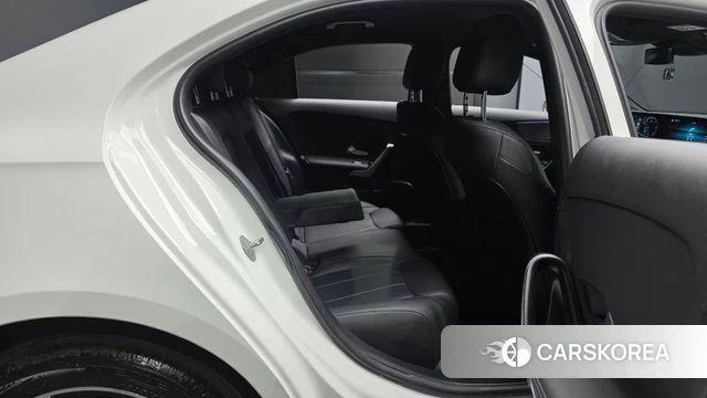 Mercedes-Benz A-Class W177 2022 Белый из Кореи, фото 3