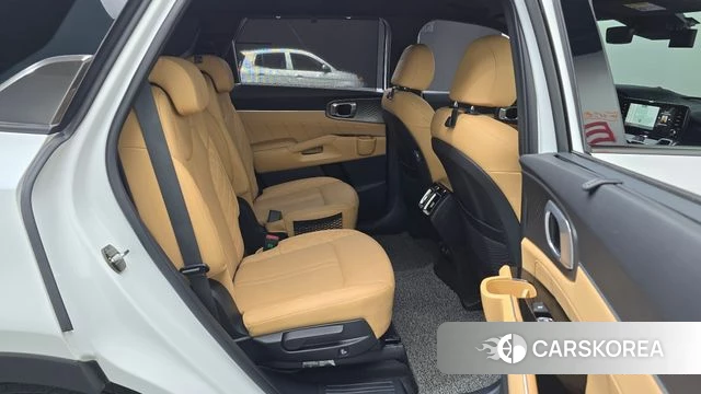 Kia Sorento 4th Generation 2023 Белый из Кореи, фото 3