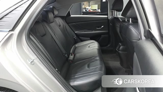 Hyundai Avante (CN7) 2020 Серебристо-серый из Кореи, фото 3